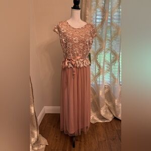 Petite Large Dress 💕